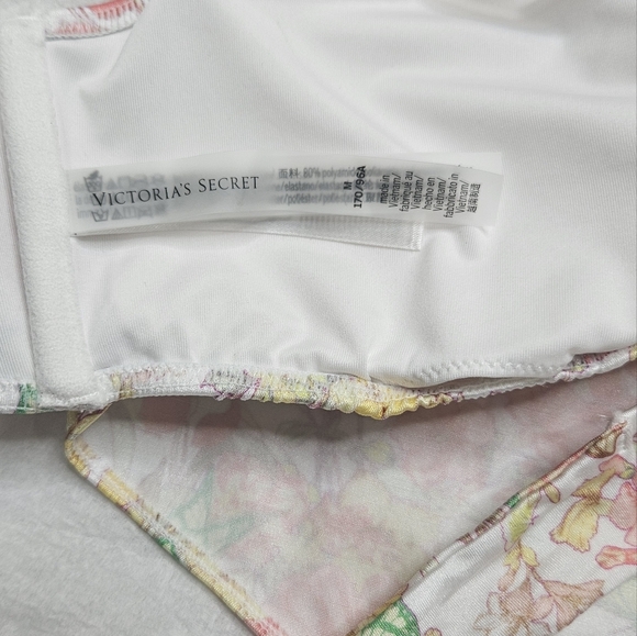 Victoria's Secret Bandana Bikini SZ Med - Picture 3 of 7